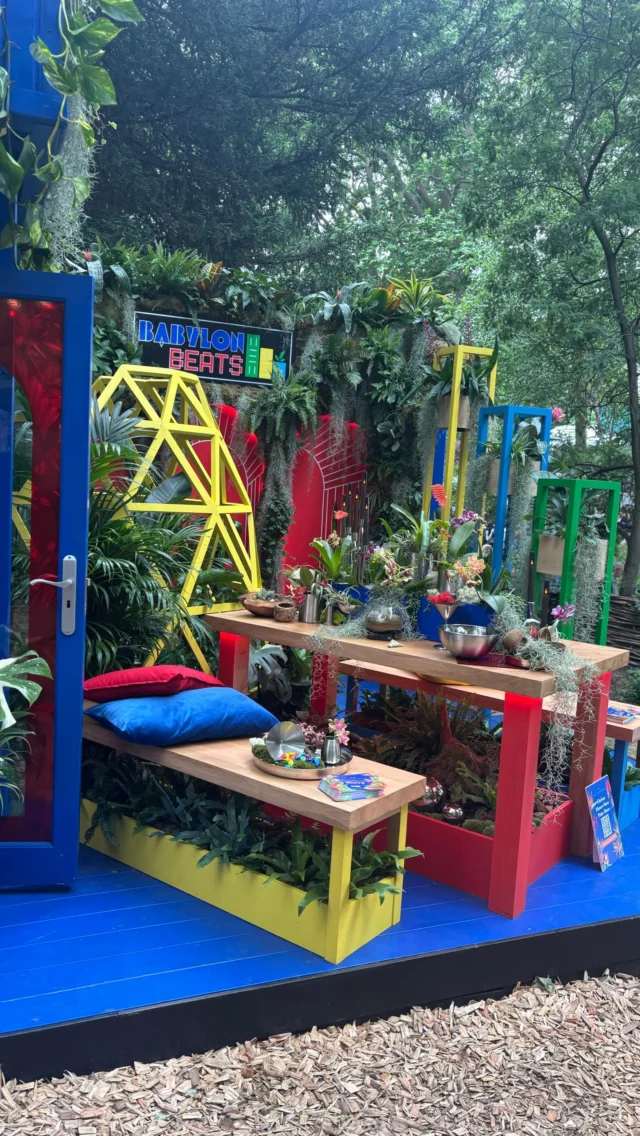 Snapping, swooning, and stealing ideas 🌿 @rhschelsea, you’ve outdone yourself.

Soaking up the inspo at Chelsea Flower Show, captured by Juniour Stylist @indsgram. 🌼

#rhschelsea #chelseaflowershow #gardensesign #londoninbloom #plantlover #inspiration #flowerpower
